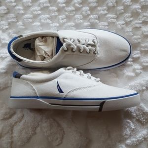 Nautica Men's White Canvas Sneakers size 7.5